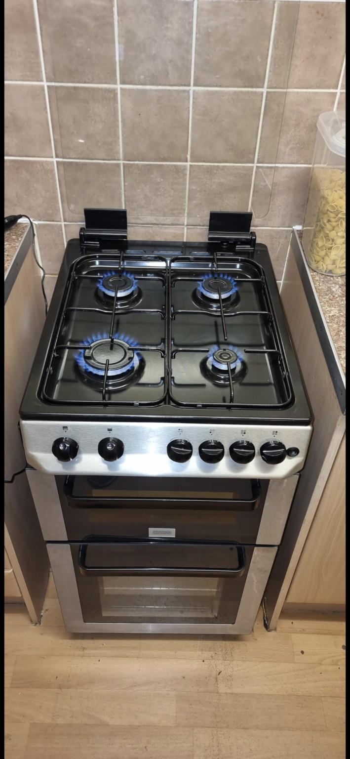 Gas cooker by Luk Gas Ltd